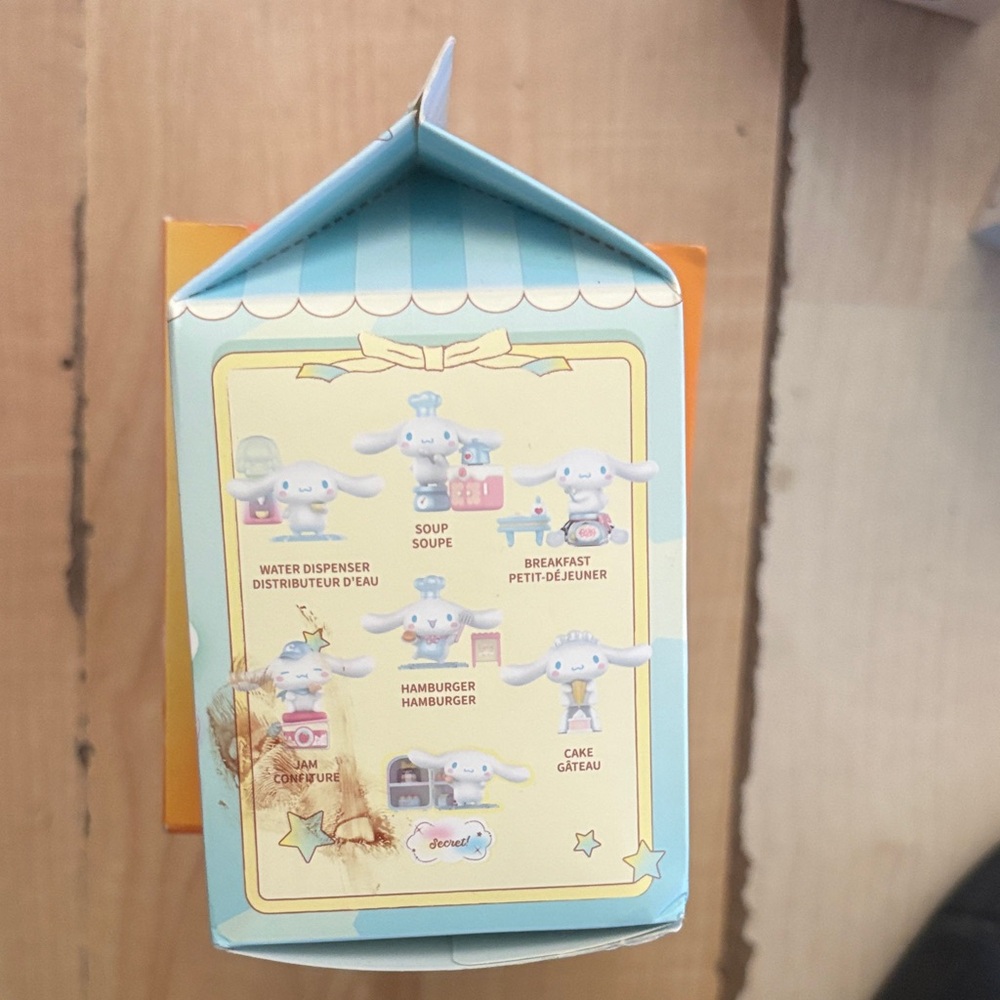 All authentic- blind boxes - Picture 8 of 9